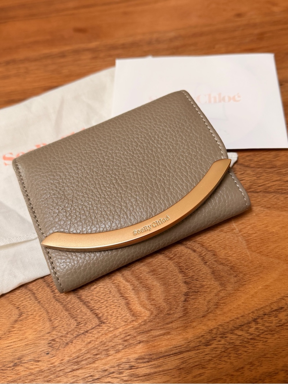 See by Chloe Lizzie Wallet